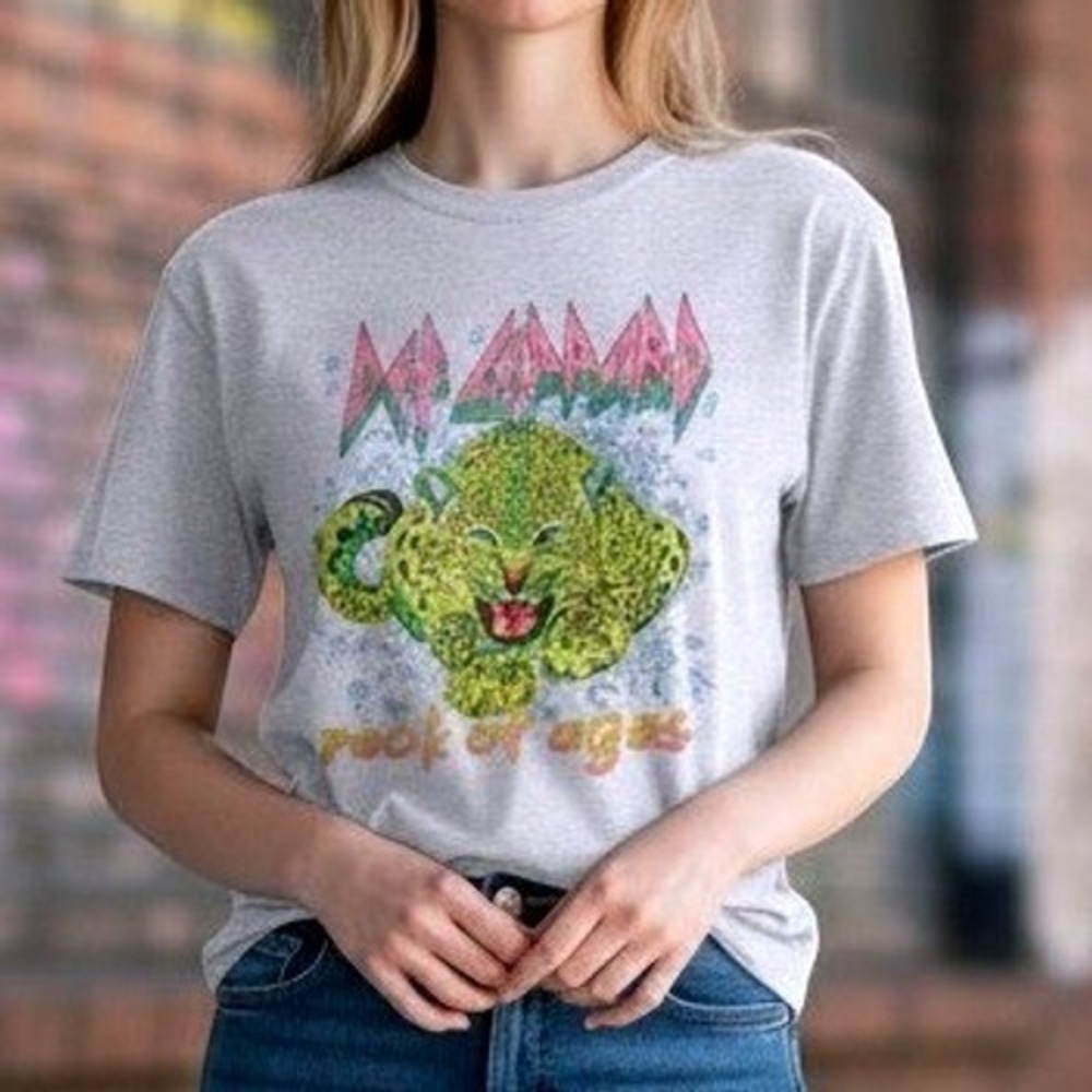 Def Leppard T-Shirt (Small) Gray EXCELLENT Rock of Ages Graphic Band Tee 2023